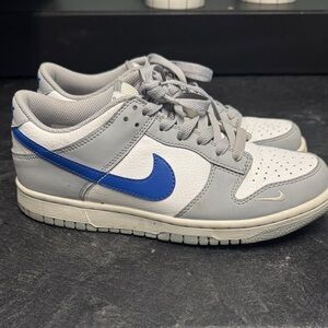 Nike White and Gray Sneakers with Blue Accents‎